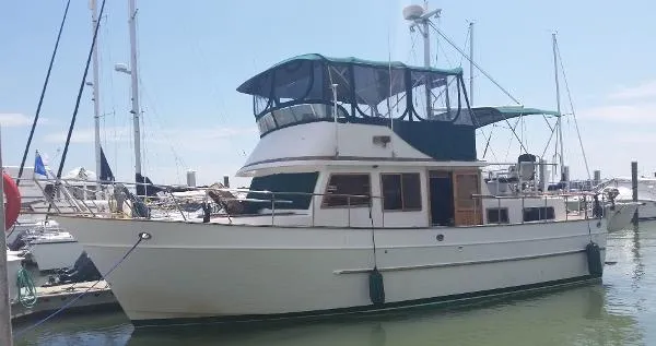 Slide: The Image of Marine Trader 38 Double Cabin Trawler 1998 - 0