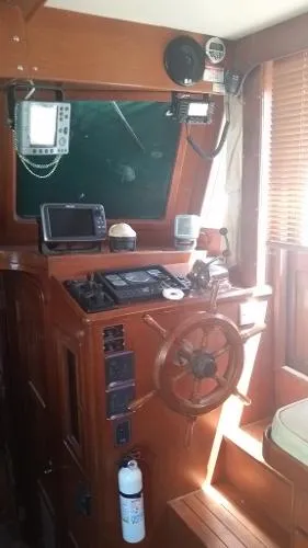 Slide: The Image of Marine Trader 38 Double Cabin Trawler 1998 - 10