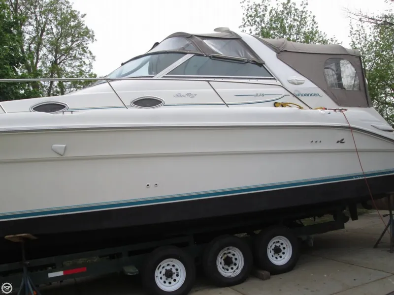 Slide: The Image of Sea Ray 330 Sundancer 1995 - 11