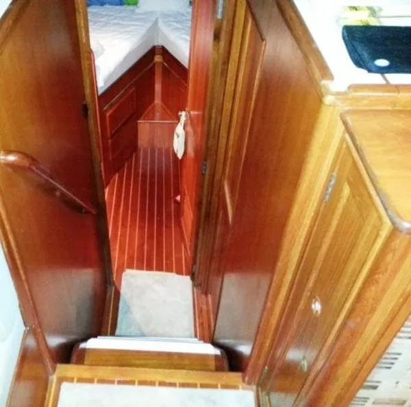 Slide: The Image of Island Gypsy/Kong Halversen Sundeck 1997 - 9
