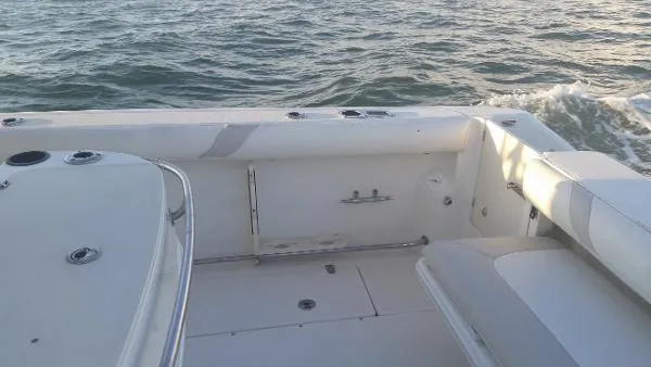Slide: The Image of Boston Whaler 320 Outrage Cuddy Cabin 2008 - 6