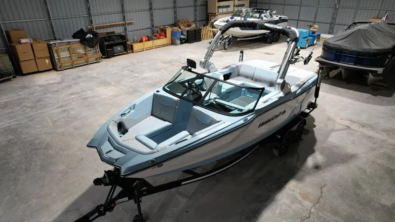 Slide: The Image of MasterCraft NXT22 2026 - 16