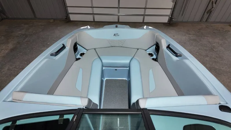 Slide: The Image of MasterCraft NXT22 2026 - 24