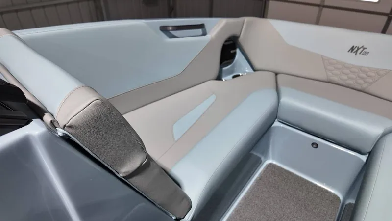 Slide: The Image of MasterCraft NXT22 2026 - 27