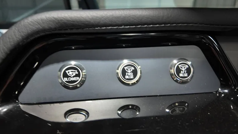 Slide: The Image of MasterCraft NXT22 2026 - 39