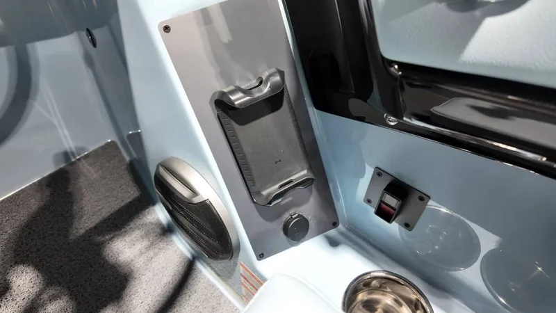 Slide: The Image of MasterCraft NXT22 2026 - 46