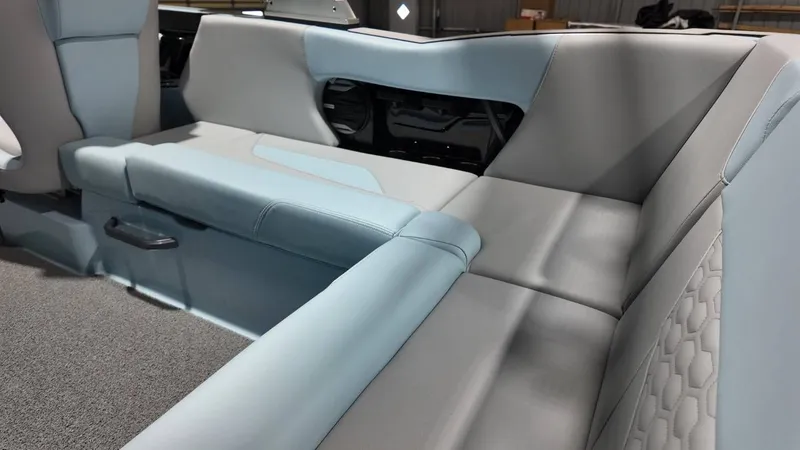 Slide: The Image of MasterCraft NXT22 2026 - 58