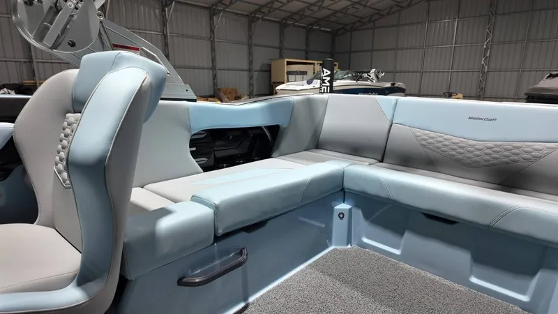 Slide: The Image of MasterCraft NXT22 2026 - 60