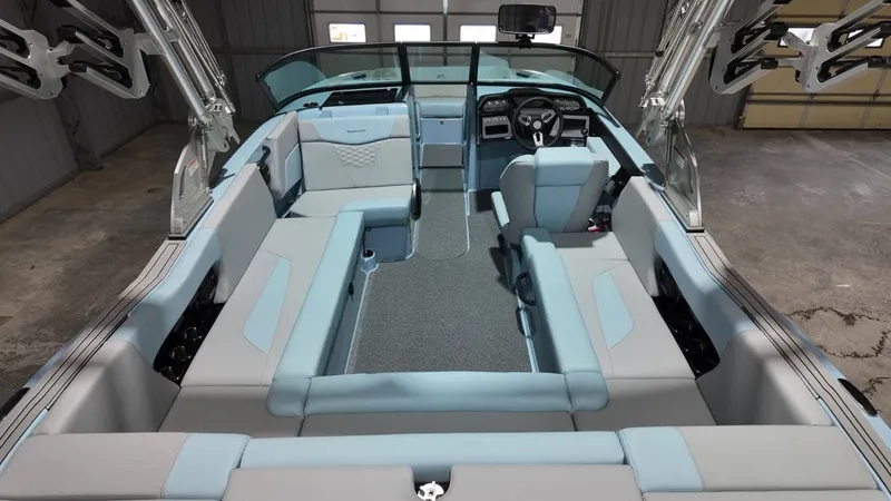 Slide: The Image of MasterCraft NXT22 2026 - 63