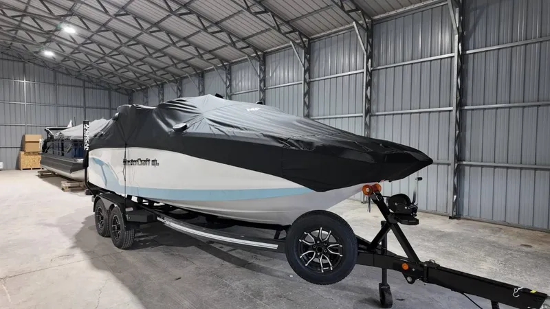 Slide: The Image of MasterCraft NXT22 2026 - 73