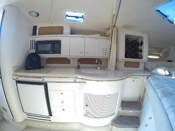 Slide: The Image of Sea Ray 310 Sundancer 1999 - 6