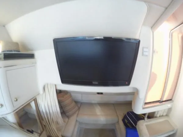 Slide: The Image of Sea Ray 310 Sundancer 1999 - 7