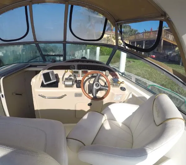 Slide: The Image of Sea Ray 310 Sundancer 1999 - 8