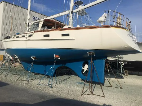 Slide: The Image of Cruising Ketch Stuart 63 1983 - 11