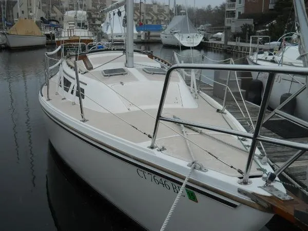 Slide: The Image of Catalina 27 Tall Rig 1985 - 2
