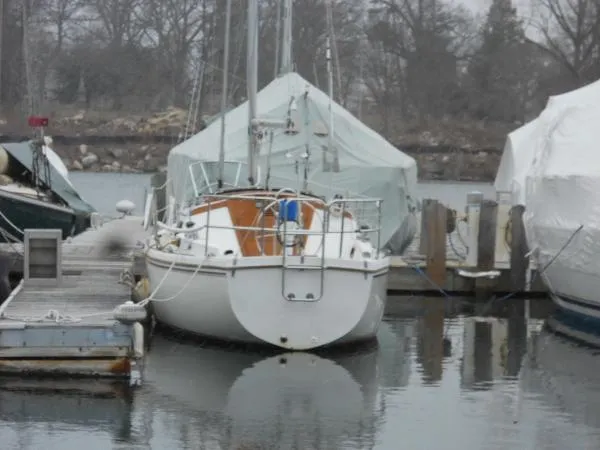 Slide: The Image of Catalina 27 Tall Rig 1985 - 3