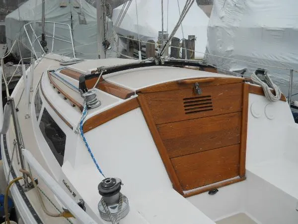 Slide: The Image of Catalina 27 Tall Rig 1985 - 7