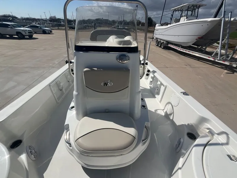 Slide: The Image of NauticStar 215 XTS 2017 - 21