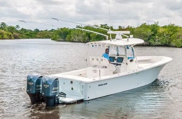 Slide: The Image of Regulator Marine 34 Center Console 2014 - 2