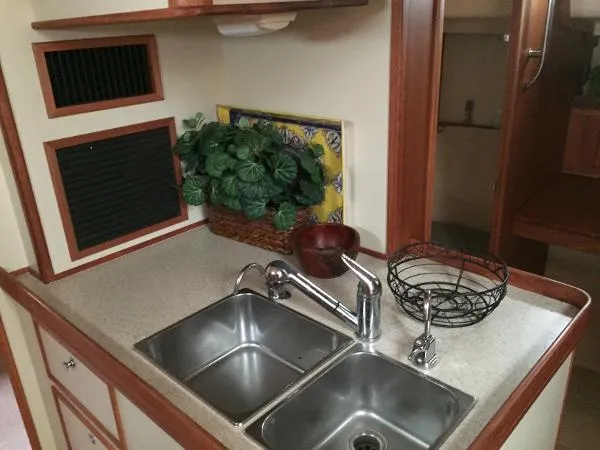 Slide: The Image of Island Packet SP Cruiser 2009 - 10