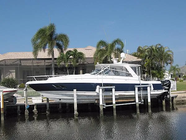 Slide: The Image of Intrepid 475 Sport Yacht 2010 - 0