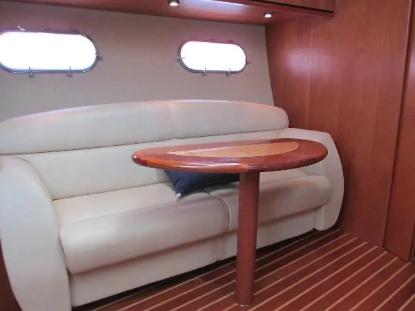 Slide: The Image of Tiara 3900 Sovran 2008 - 6