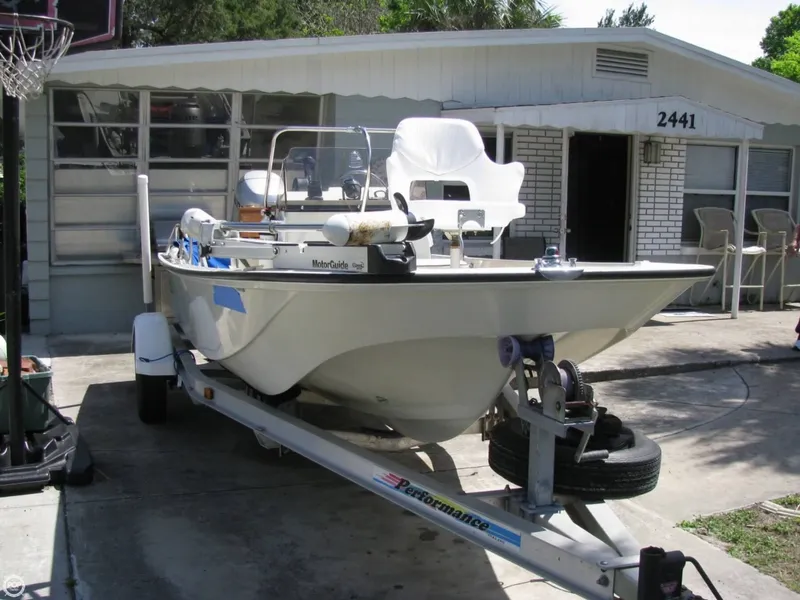 Slide: The Image of Boston Whaler 17 Montauk 1985 - 4