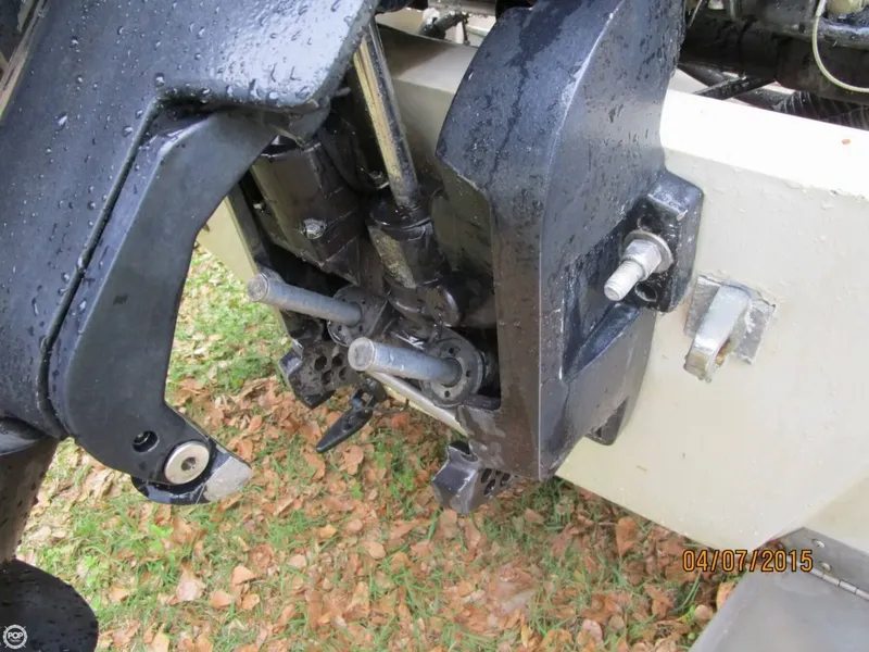 Slide: The Image of Boston Whaler 22 Revenge 1984 - 11