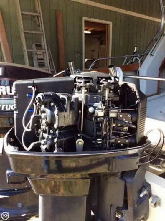 Slide: The Image of Boston Whaler 22 Revenge 1984 - 5