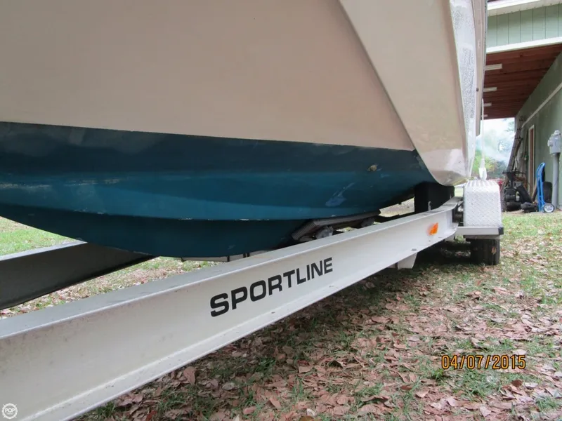 Slide: The Image of Boston Whaler 22 Revenge 1984 - 9