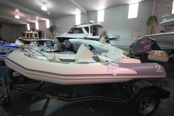 Slide: The Image of Zodiac Yachtline 380DL NEO 50hp In Stock 2015 - 9