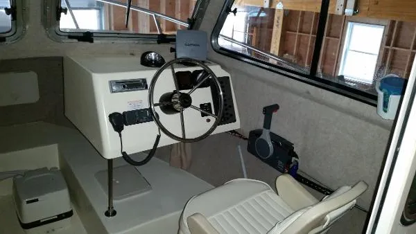 Slide: The Image of Parker Marine 2120 Sport Cabin 2009 - 1