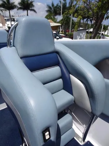 Slide: The Image of Donzi 43 ZR Trip-700's 2007 - 9