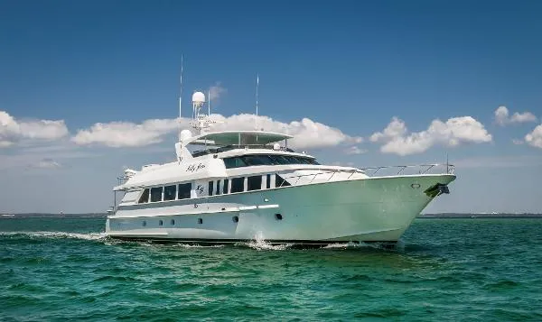 Slide: The Image of Hatteras 110 Motoryacht 1997 - 2