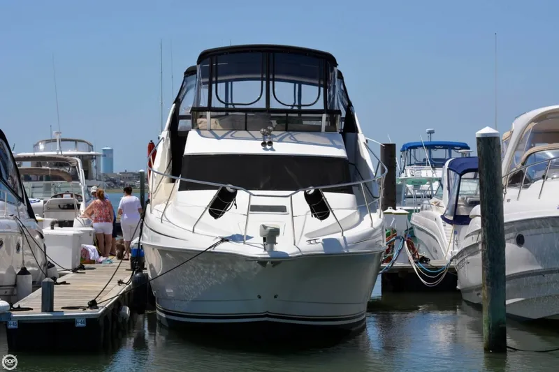 Slide: The Image of Silverton 330 Sport Bridge 2000 - 5