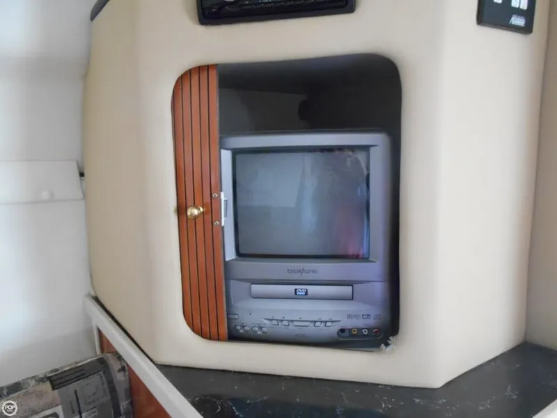 Slide: The Image of Rinker 250 Fiesta Vee 2002 - 11