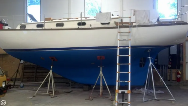 Slide: The Image of Cape Dory 33 SL 1981 - 1