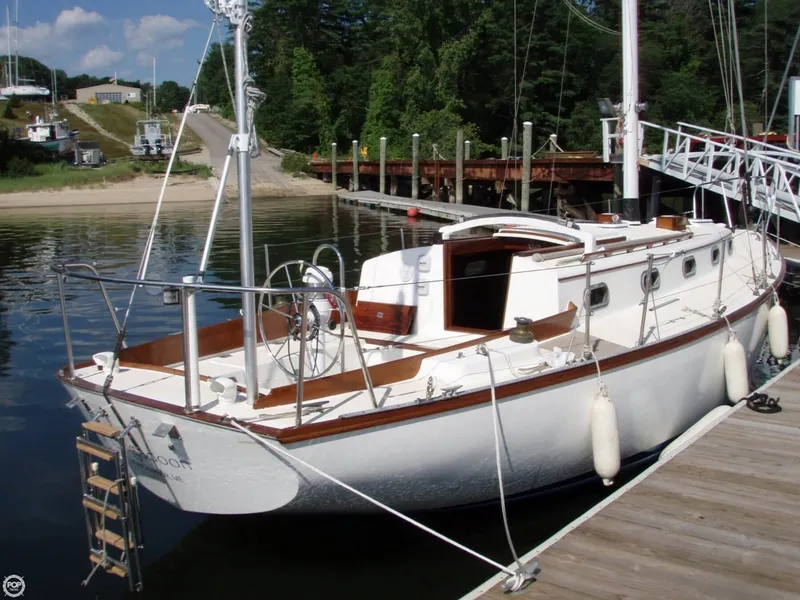 Slide: The Image of Cape Dory 33 SL 1981 - 10