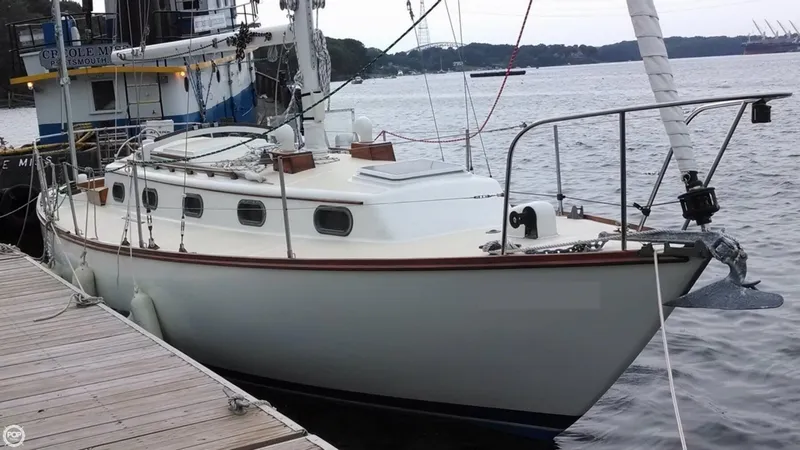 Slide: The Image of Cape Dory 33 SL 1981 - 4