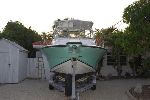 Slide: The Image of Angler Boats 2500 2004 - 1