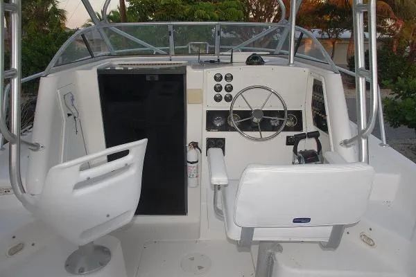 Slide: The Image of Angler Boats 2500 2004 - 10