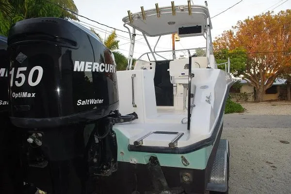 Slide: The Image of Angler Boats 2500 2004 - 5