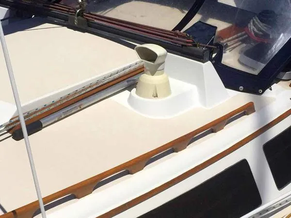 Slide: The Image of Catalina 34 Sloop 1991 - 4