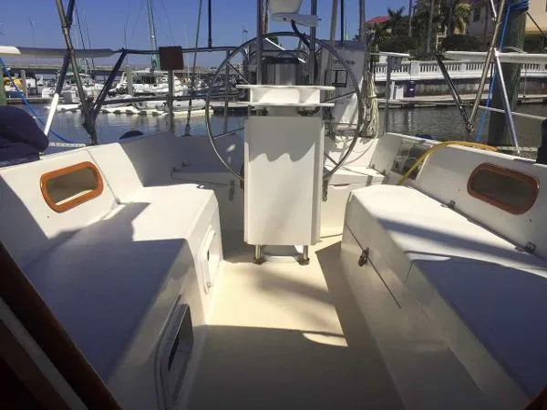 Slide: The Image of Catalina 34 Sloop 1991 - 7