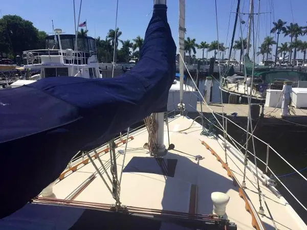 Slide: The Image of Catalina 34 Sloop 1991 - 8
