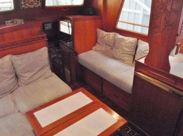 Slide: The Image of CHB TRI-CABIN 1979 - 6