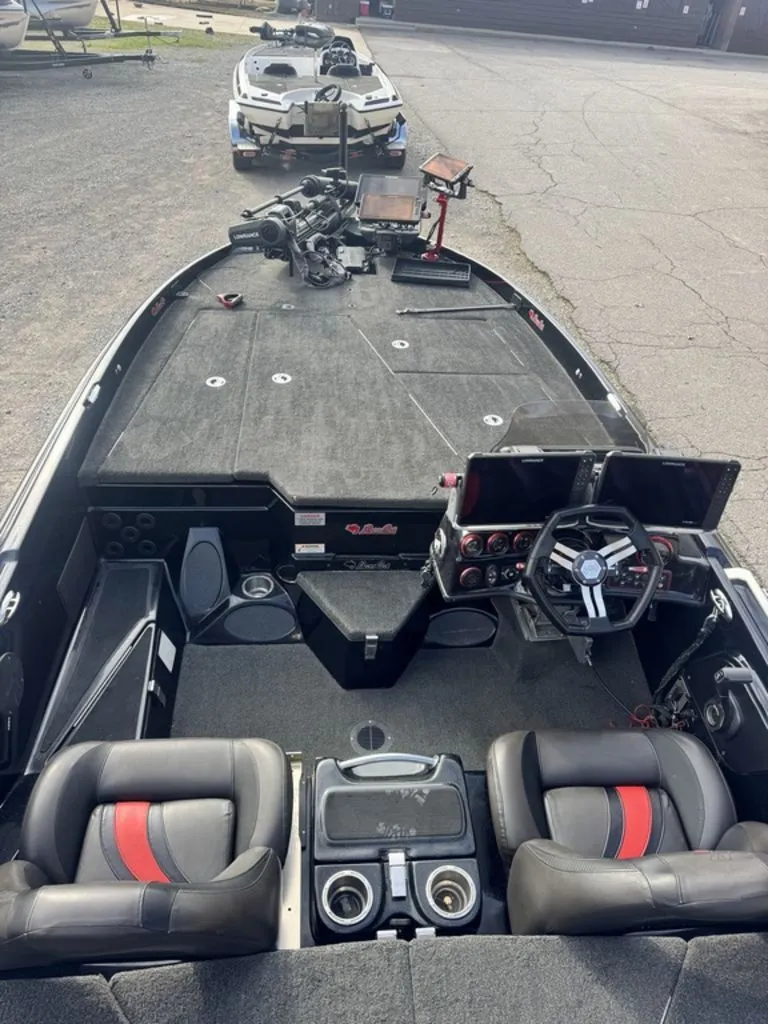 Slide: The Image of Bass Cat Lynx 2019 - 8