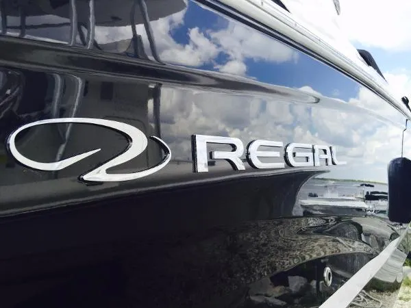Slide: The Image of Regal 2700 Bowrider 2014 - 1