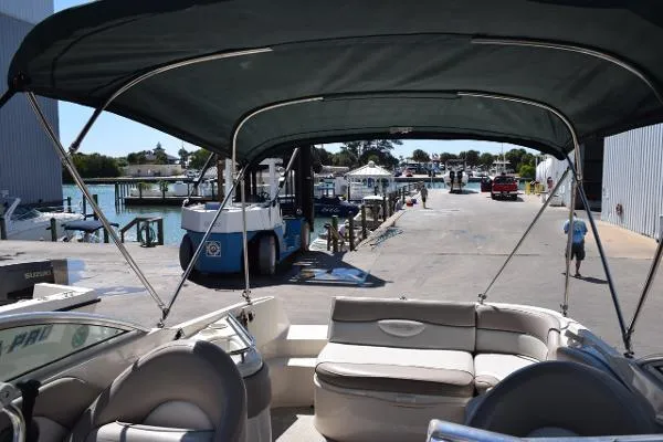Slide: The Image of Sea Ray 240 Sundeck 2004 - 10