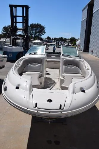 Slide: The Image of Sea Ray 240 Sundeck 2004 - 8